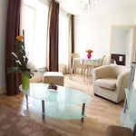 Apart-hotel Privilodges Le Royal Annecy