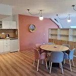 Apart-hotel Privilodges Le Royal Annecy