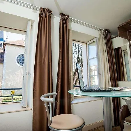 Privilodges Le Royal 3* アヌシー
