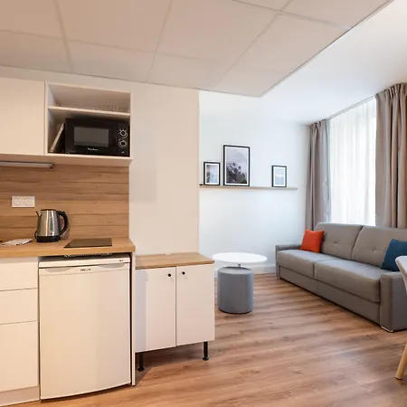 Royal Aparthotel 3*